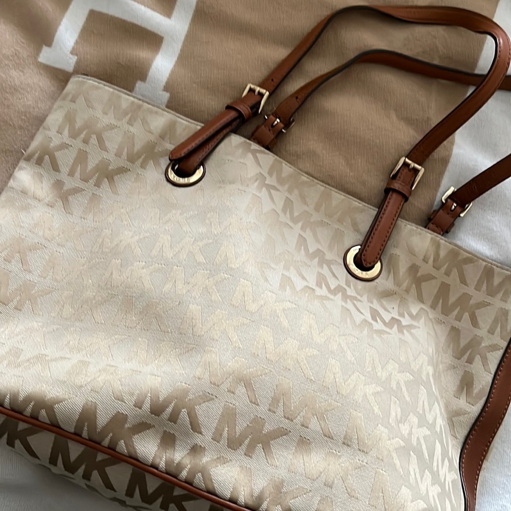 Michael Kors Tote Lightly Used